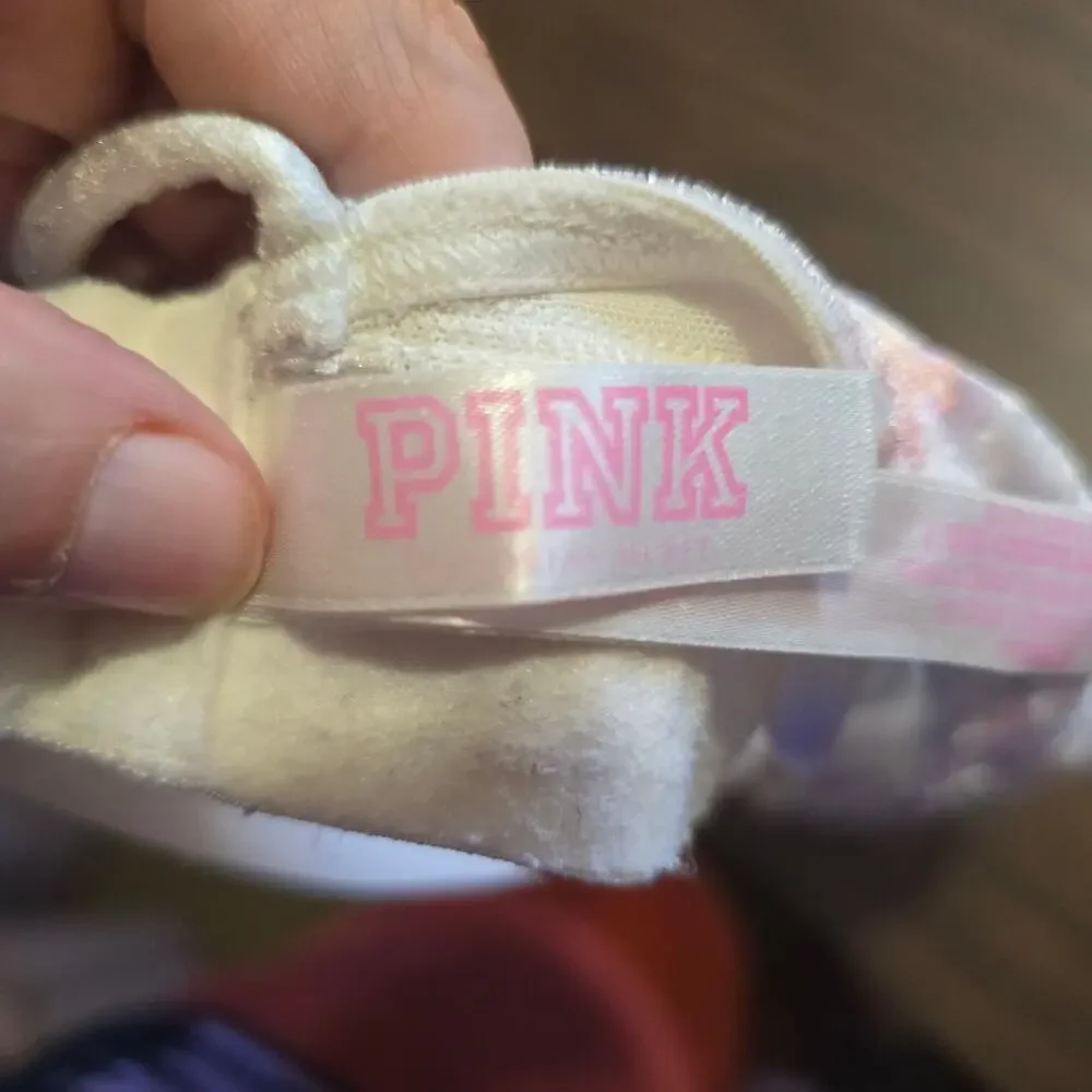 Victoria's secret velvet bra Small unlined